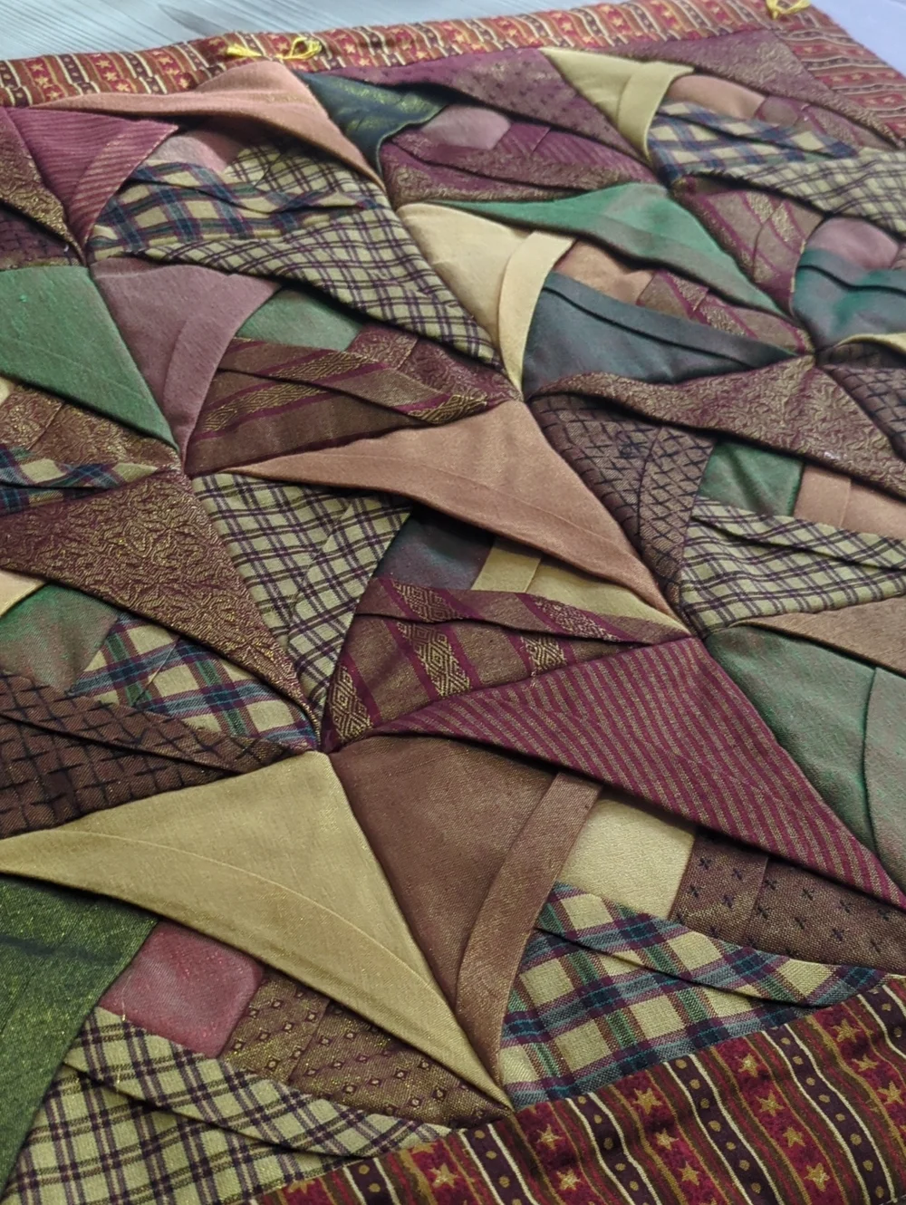 Handmade Cathedral Window Quilt Wall Hanging Pillow Cover 21x21 Primitive Countr